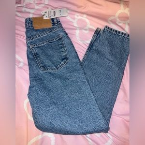 Classic Mom Fit 🪐